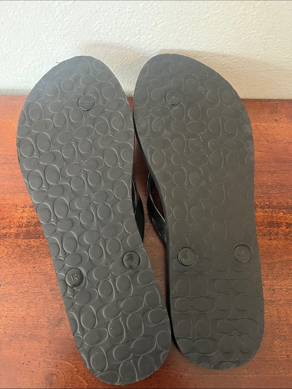 Coach Abbigail Black Logo Jelly Thong Flip Flops Sandals Size 7 / 8 - Picture 3 of 6